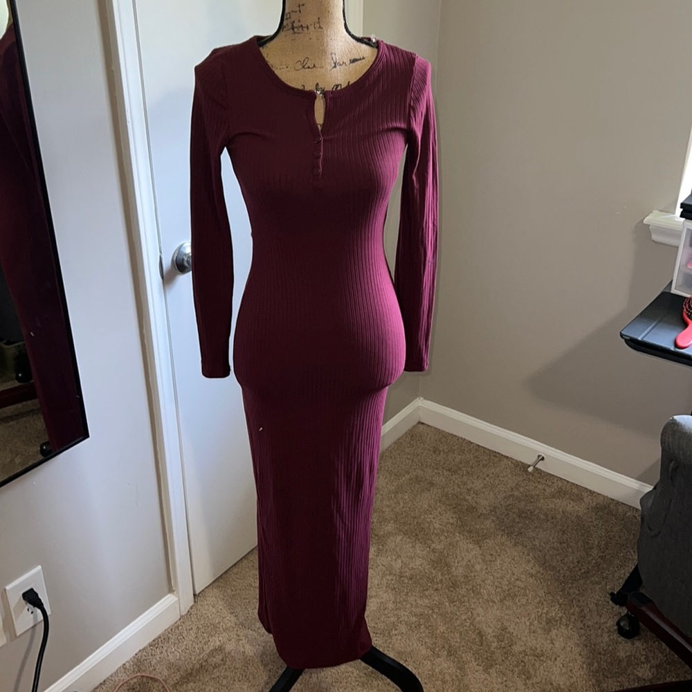 Hearts & hips size small dark red long dress